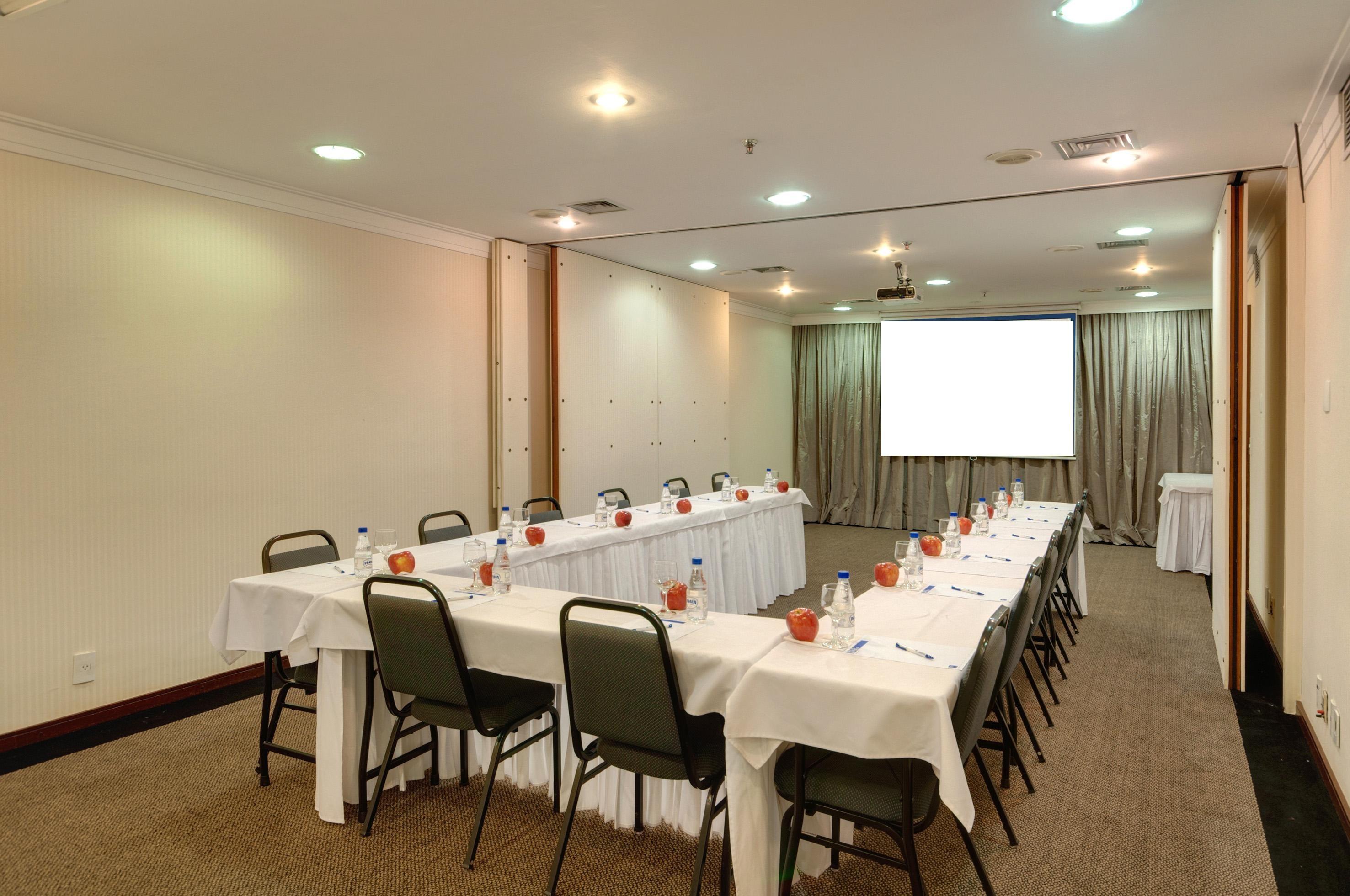Double Tree By Hilton Sao Paulo Itaim Hotel Exterior photo Meeting room